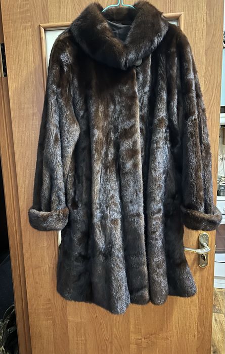 Шикарна Італія ,шубка - манто , колекціна норочка , XXL довжина 105 см