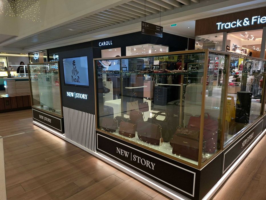 Quiosque / Stand Para Centro Comercial - excelente estado, como novo, usado apenas uma vez - Custo de 16.000€ : Vendo por 6.000€