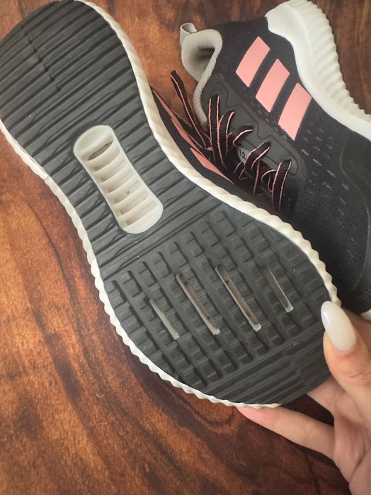 Кросівки Adidas жіночі