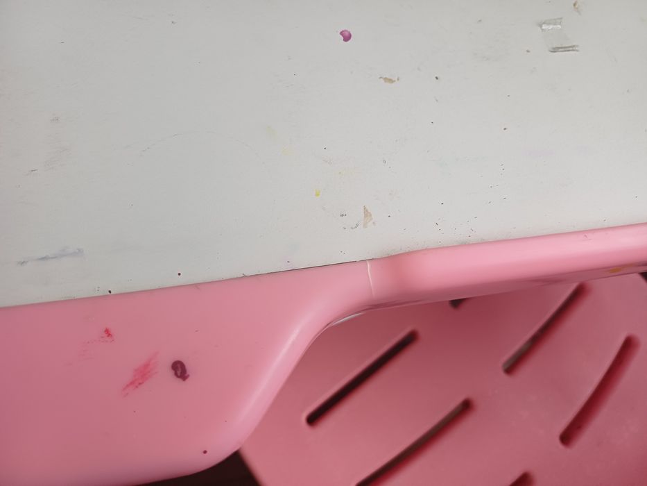 Парта , стіл , стілець