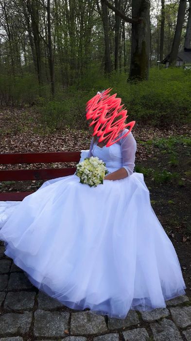 Suknia ślubna w rozmiarze 38