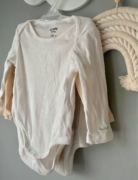 Zestaw 3 prążkowanych body uniseks 74