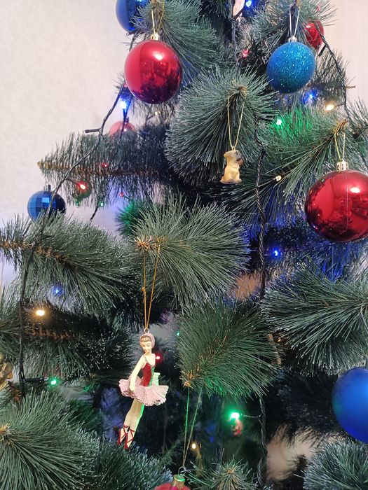 Ёлка высокая 220 см (ель, сосна), разборная заснеженные кончики