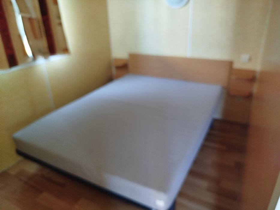 Alugo casa mobilhomme mobilado T2 com quintal a volta e vedadas.