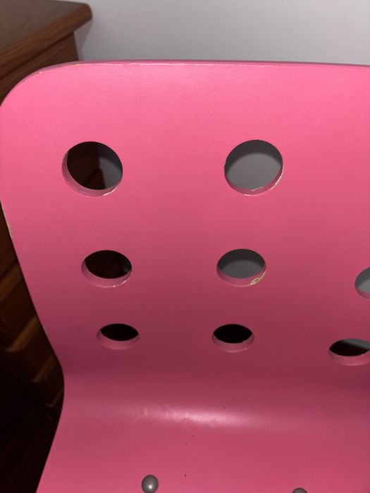 Secretaria com cadeira