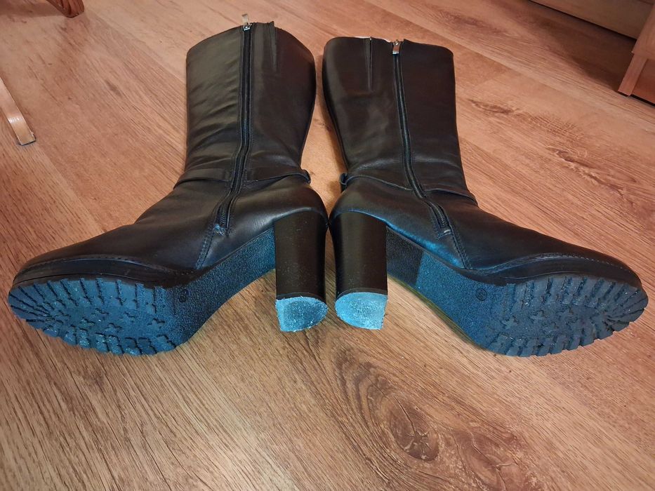 Kozaki czarne skórzane na obcasie rozmiar 38 Lasocki