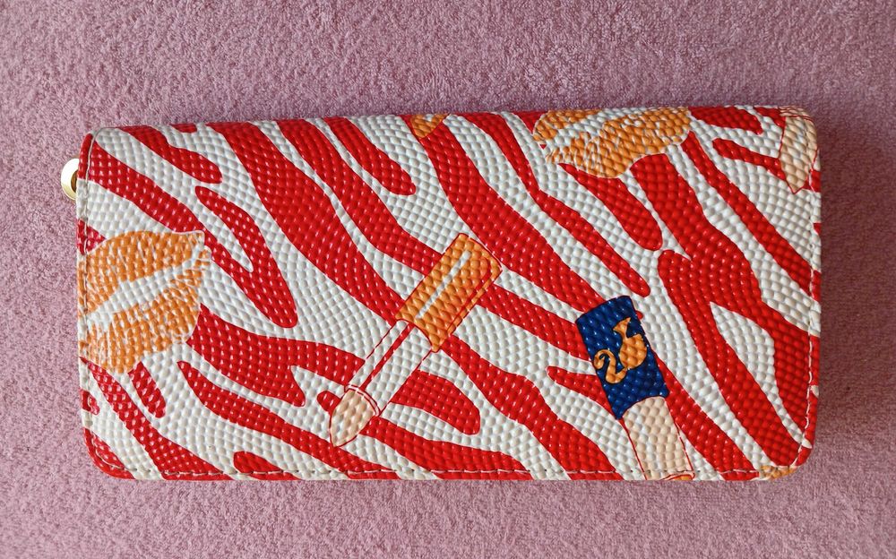 portfel nowy  20 x 10 cm