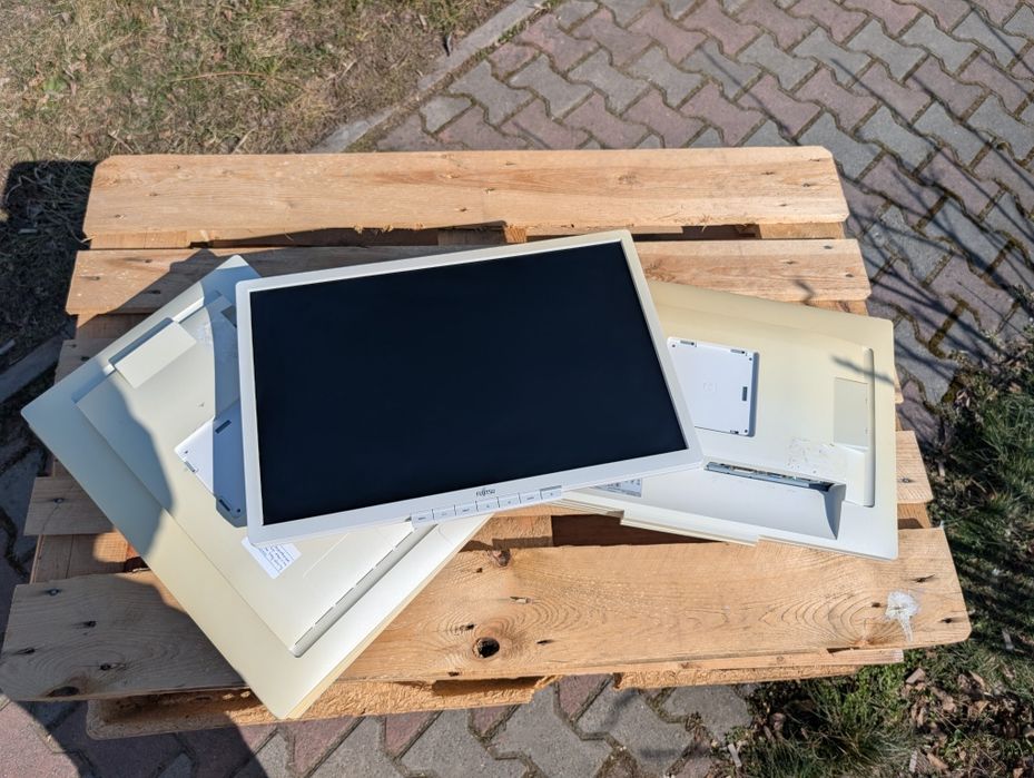 Уцінка Монітори Fujitsu B22W-6 LED/22