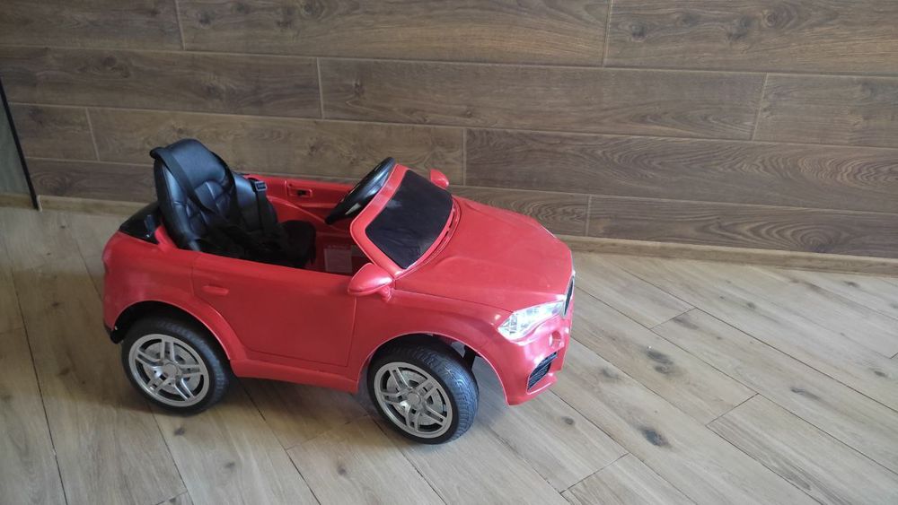 Дитячий електромобiль Bambi