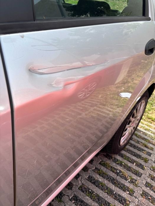 Fiat Punto 1.2 Gasolina | 2012 | Económico e Fiável