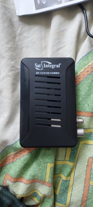 Sat integral, SP-1319 HD COMBO