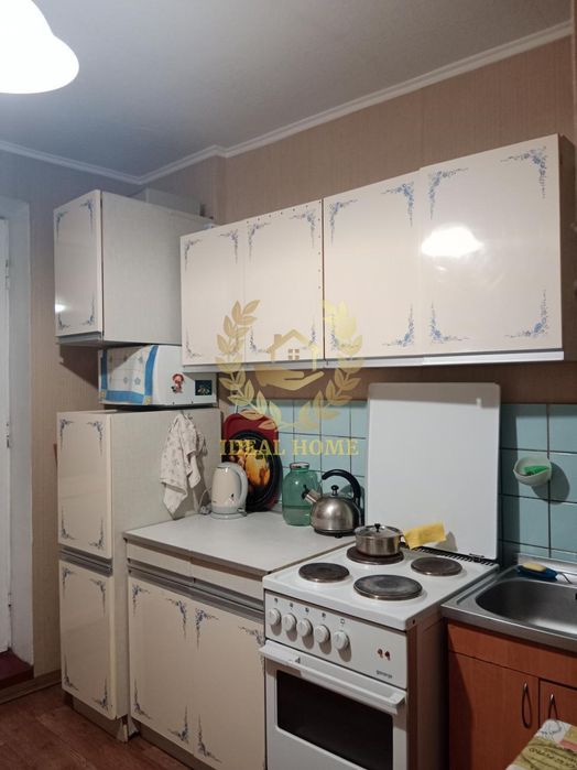 Продаж кімнати в комунальній квартирі вул. Азербайджанська