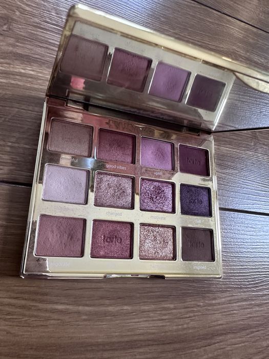 Paleta cieni do powiek Tarte Tartelette Energy Amazonian Clay
