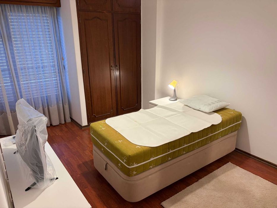 Quarto para alugar na Figueirinha em Oeiras