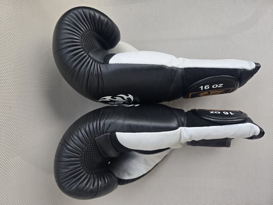 Pao Muaythai Lonsdale Pele