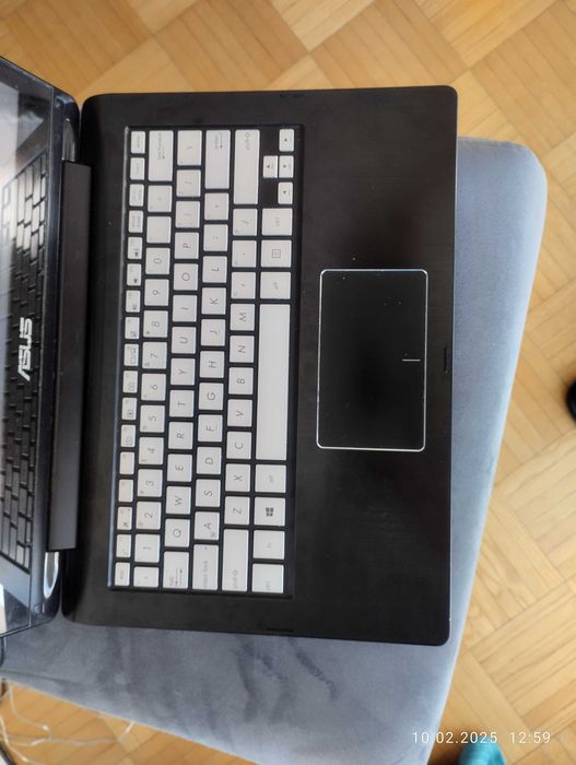 Laptop Asus Q302L dotykowy ekran SSd 540Gb i3.  6Gb RAM