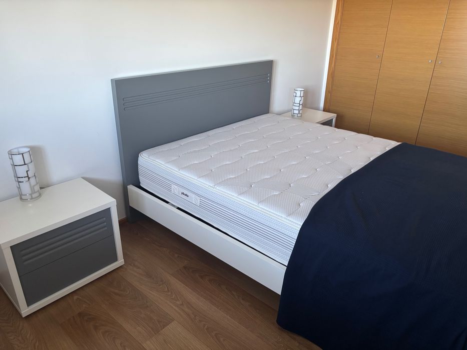 Mobília de Quarto em estado Novo