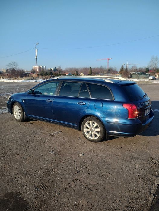 Toyota Avensis Kombi t25 1.8 +LPG