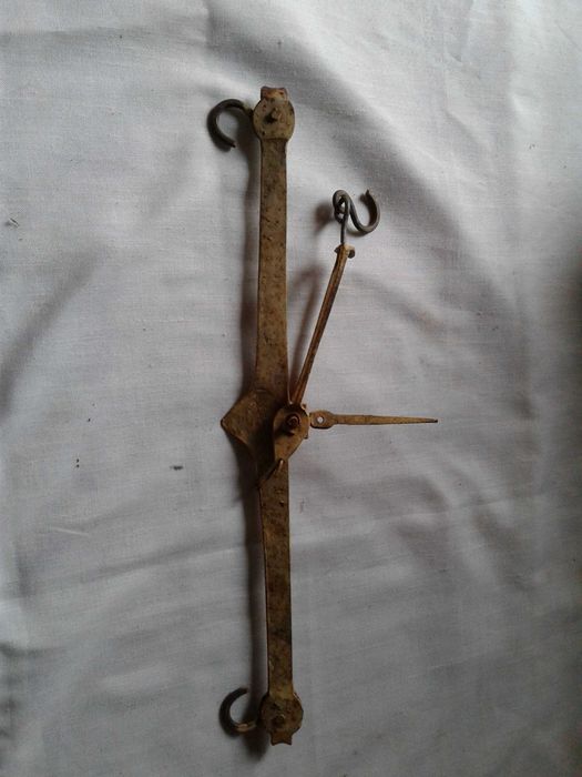 Balança antiga em ferro