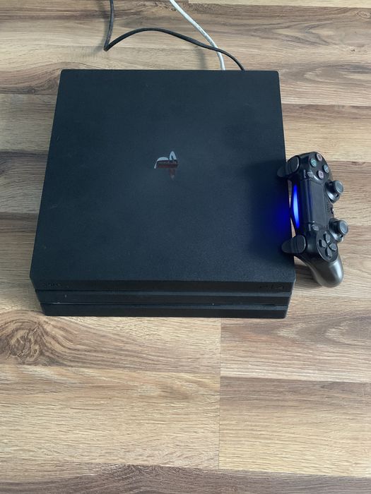 Sprzedam PlayStation Pro