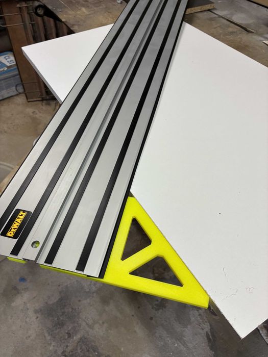 Przykładnica 90° i 45° do szyny prowadzącej DeWalt – druk 3D