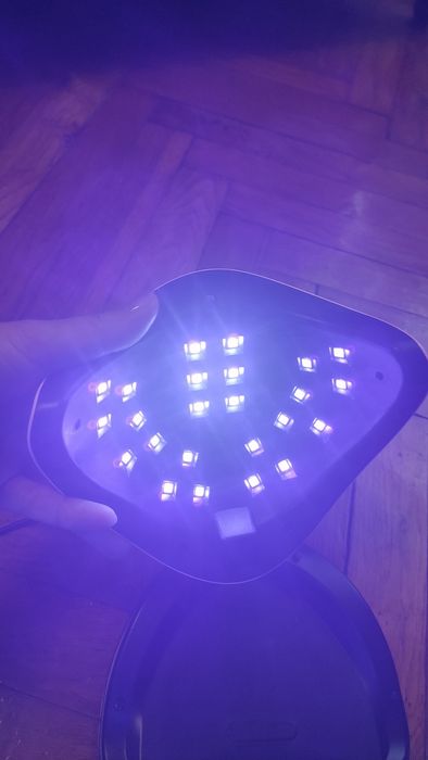 Лампа для манікюру Blueque8T