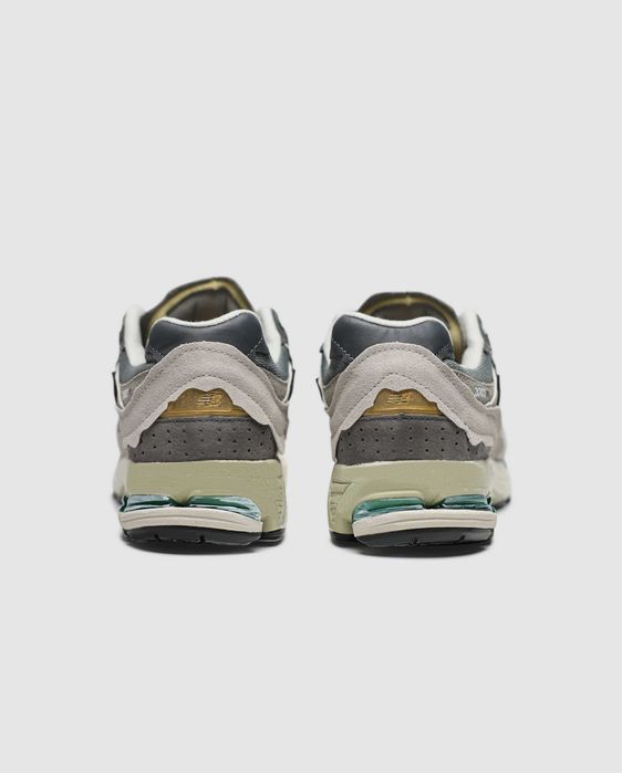 Кросівки New Balance 2002R