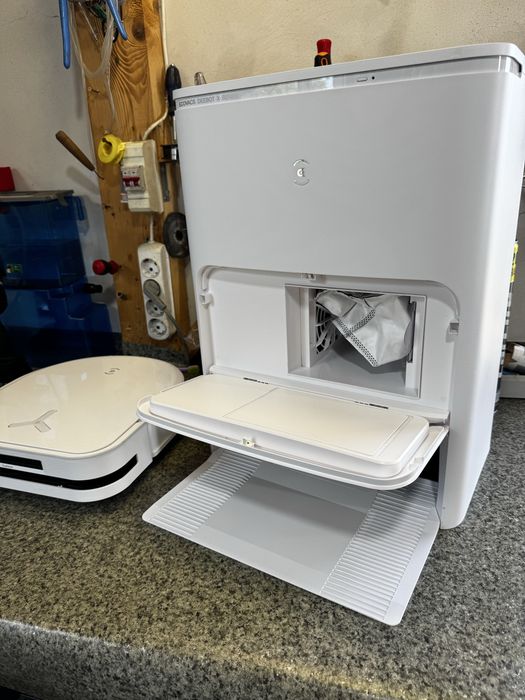 Робот пилосос Ecovacs Deebot X5