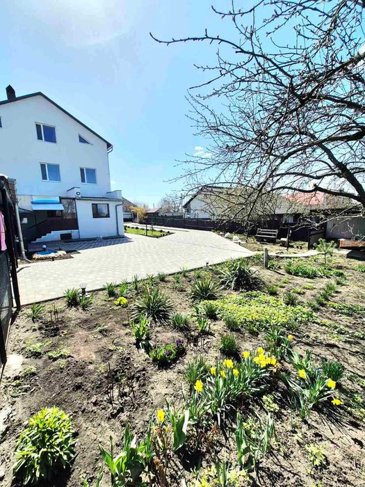Продам гарний, доглянутий будинок для великої сім'ї+ 36 соток з/д.