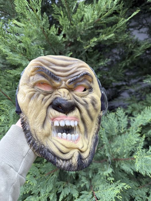 Маски для хеловіну