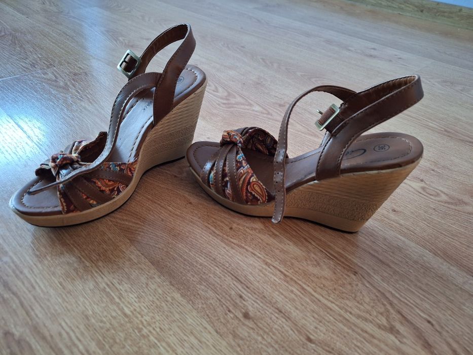 Buty sandałki rozmiar 36