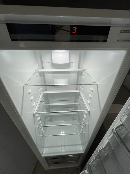 Холодильник вбудований Küppersbusch IKEF3290-2