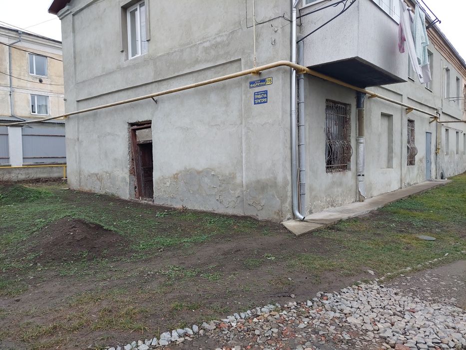 Продаж квартири/приміщення вільного призначення  Дрогобич в.Фабрична