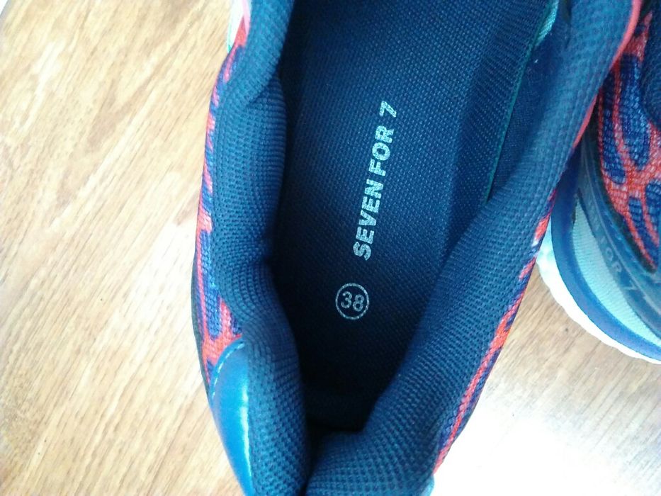 Buty 38.                                                             .