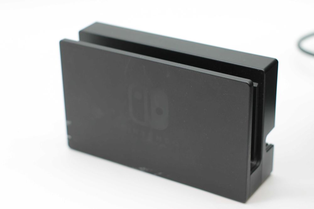 nintendo switch zestaw | dock | ładowarka | grip do joy-conów
