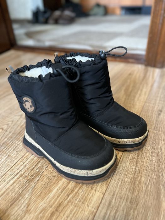 Нове зимове взуття 26р. (Устілка 17см)