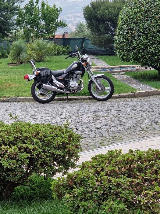 Mota 125 daelim impecavel