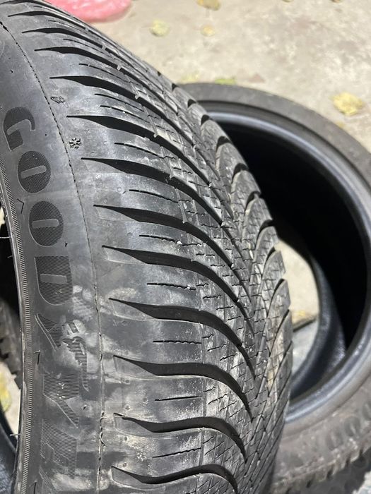 Шини Good Year r17