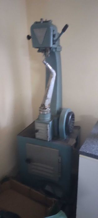 Máquina de coser solas