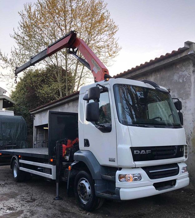 Daf LF 55 camião grua em estrado Palfinger