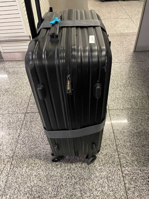 WALIZKA Wittchen uszkodzona