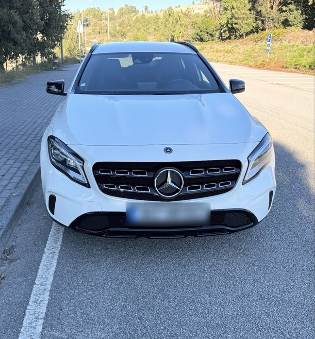 Mercedes -Benz GLA 200