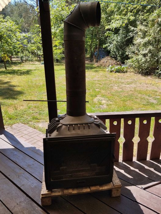 Sprzedam solidny kominek żeliwny