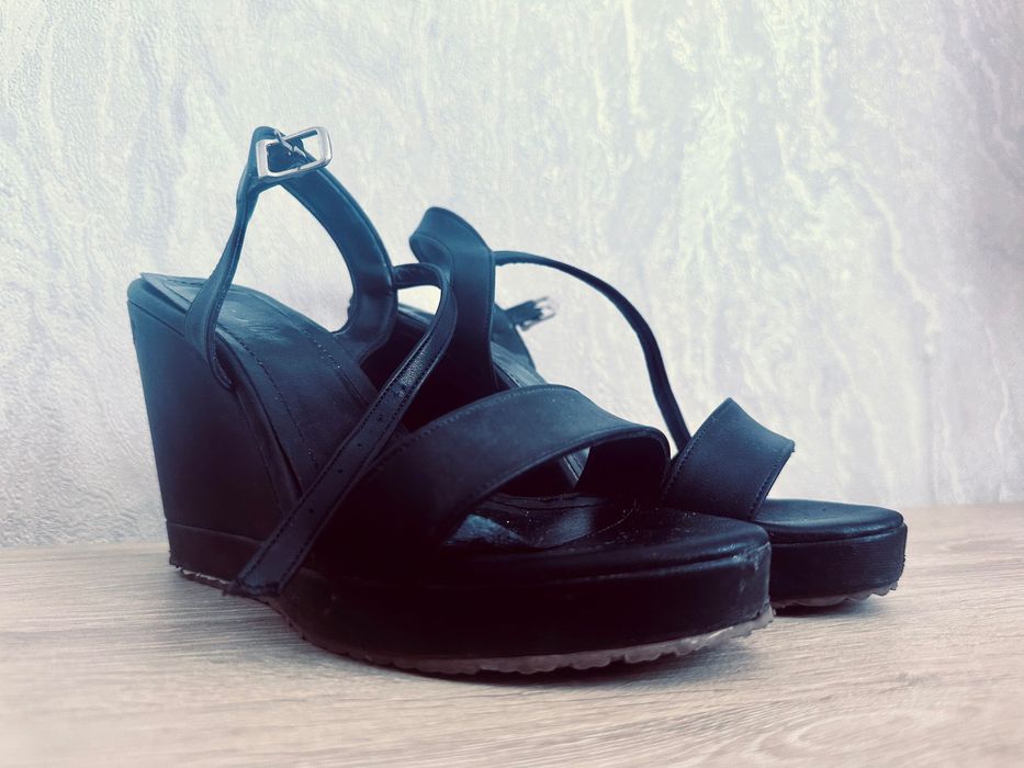 Босоніжки туфлі на платформі жіночі