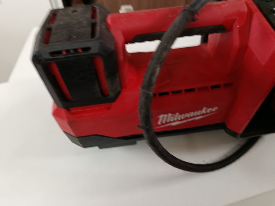 Sprzedam kompresor Milwaukee m18