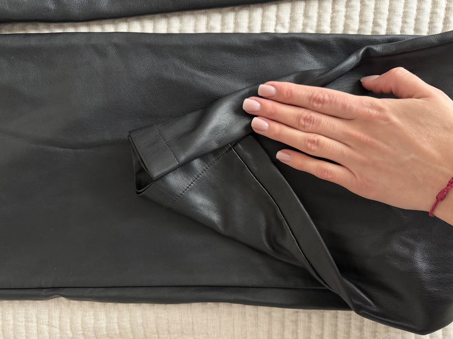 Брюки з еко-шкіри L