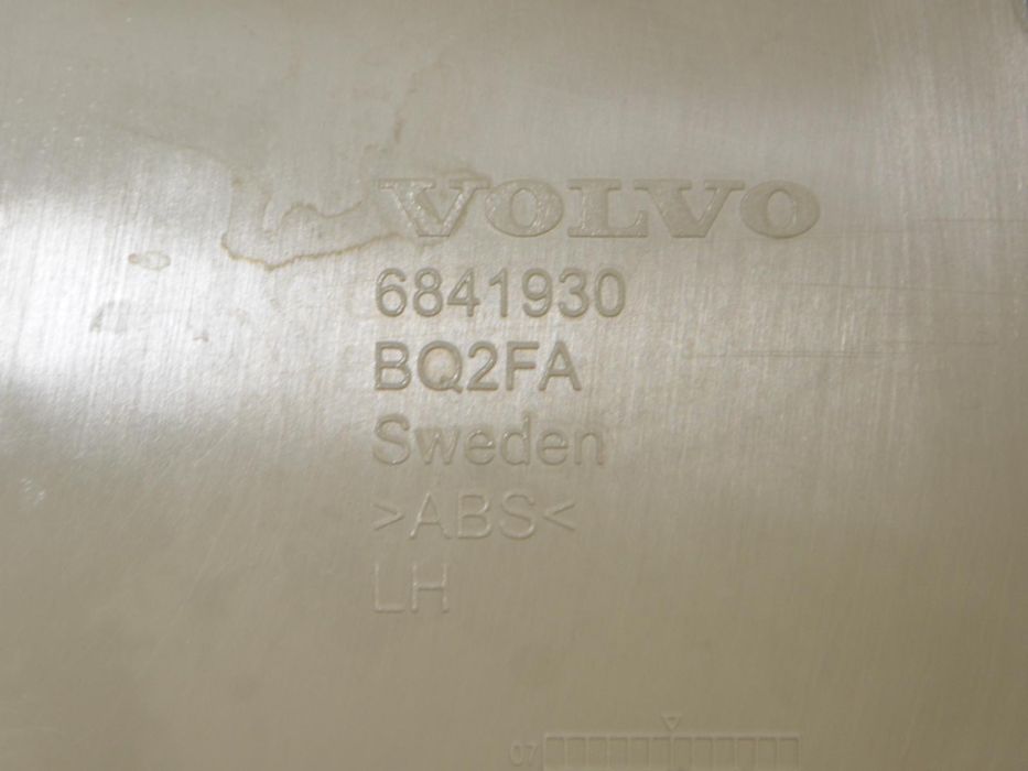 Накладка середньої стійки нижня ліва VOLVO XC60 2008-2013 (39818023) 6