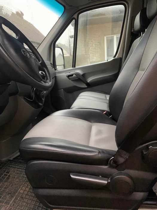 Продається Volkswagen Krafter фургон малотонажний - В