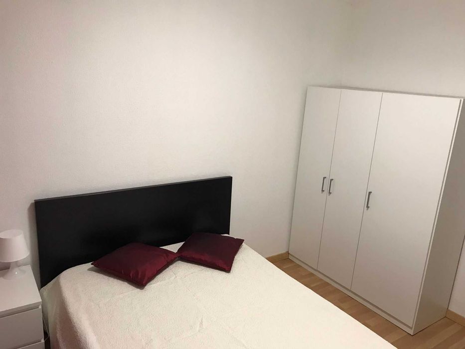 Quarto de casal (Excelente Localização)