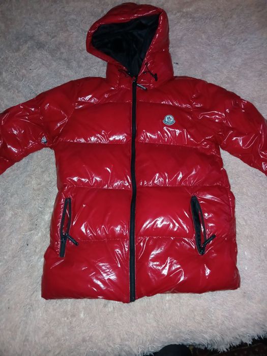 монклер красный